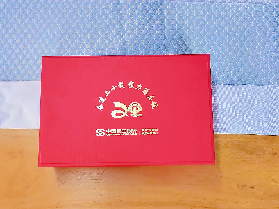公司送客戶的禮品怎么定制？中禮集禮品為您解答