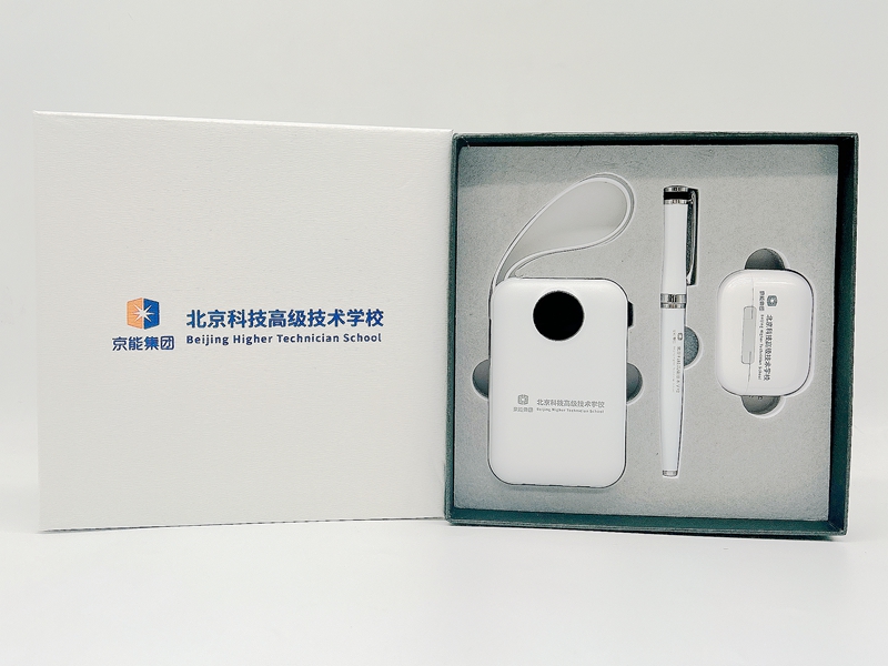 學?；顒影槭侄Y