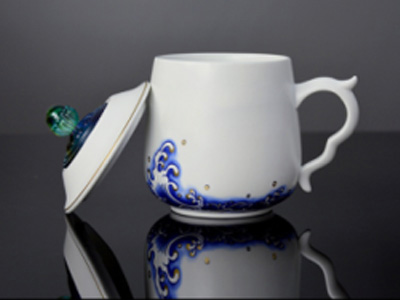 校慶紀念禮品。贈送給母校的周年慶禮品。